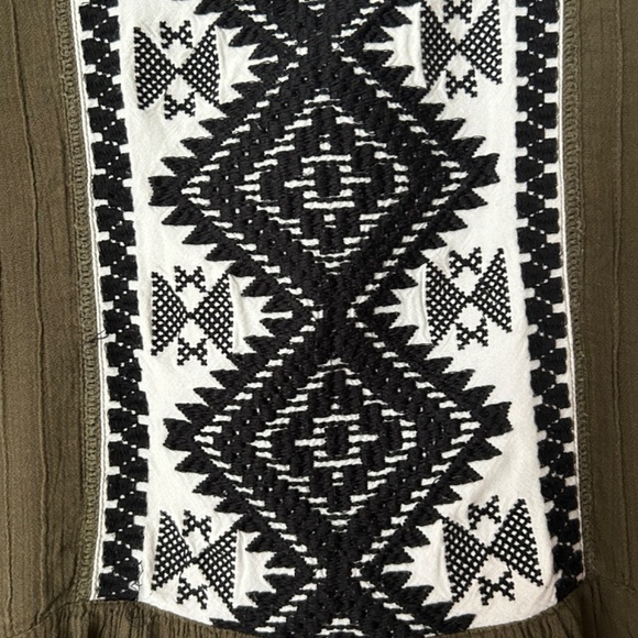 Ladies Army Green Boho Embroidered Top ORVIS Short Sleeve - Picture 3 of 9